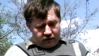 Koleś analnie rucha słodką Anitę Blond w trójkącie